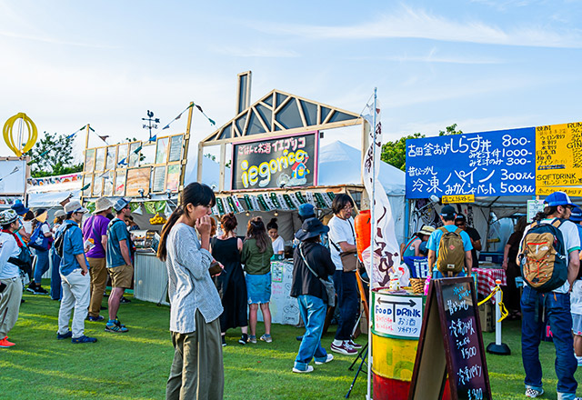 フードやグッズなど、売上を寄付